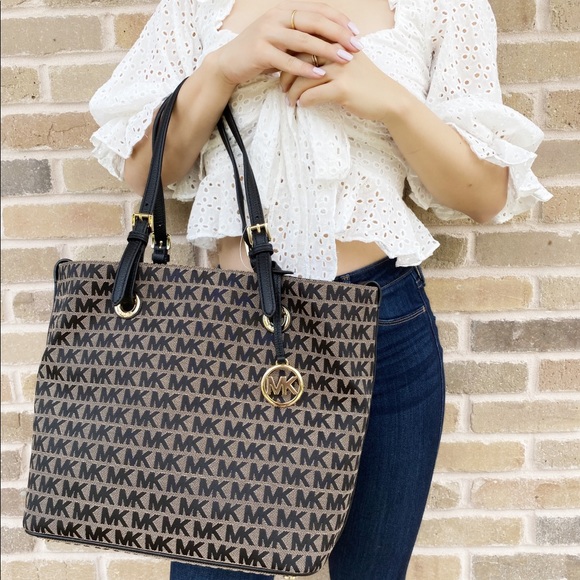 Gaby’sBags👜 Michael Kors carryall Tote black MK - Picture 7 of 8